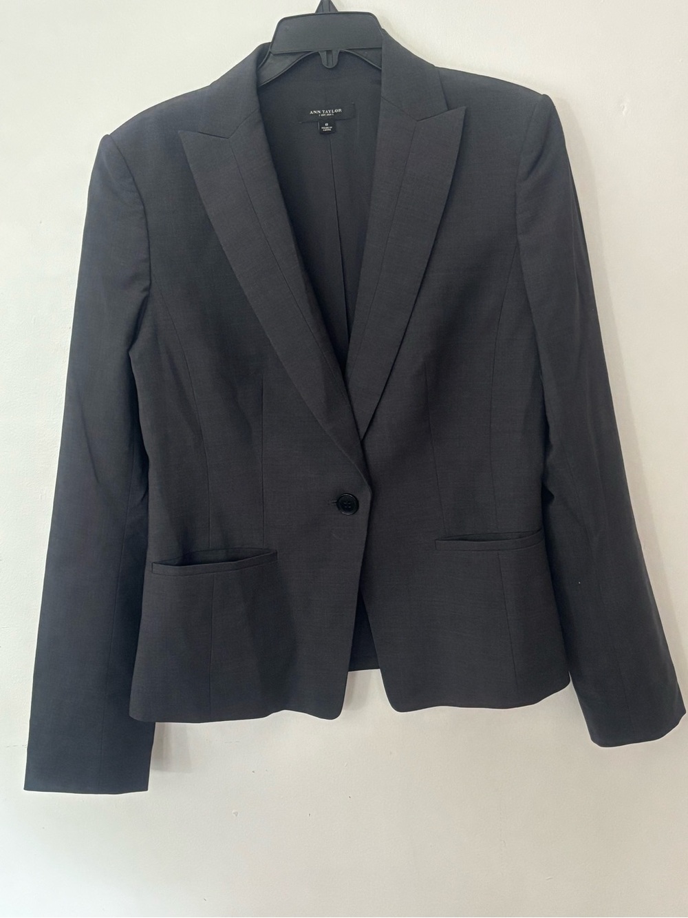Ann Taylor Gray Wool Blend One Button Blazer Jacket Size 8